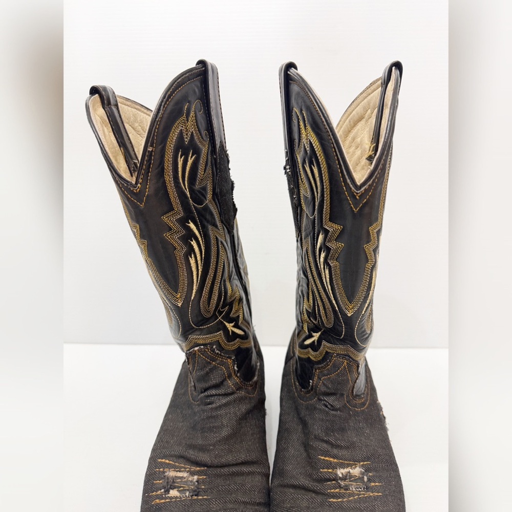 White Diamonds Denim Distressed Western Boots - 7 - Picture 5 of 13